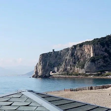 Апартаменты Casa Azzurro Pervinca By World Финале Лигуре